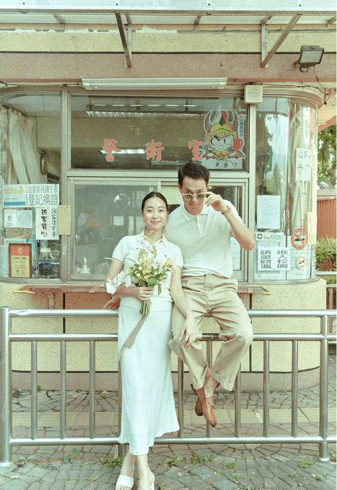杨佑宁发视频晒婚礼喜帖 将于本月31日补办婚礼