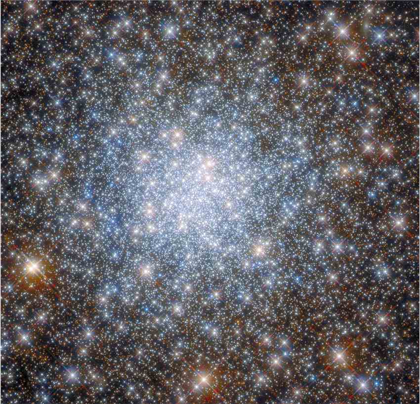 哈勃太空望远镜宝刀未老 拍摄的球状星团NGC 6638图像让人惊艳