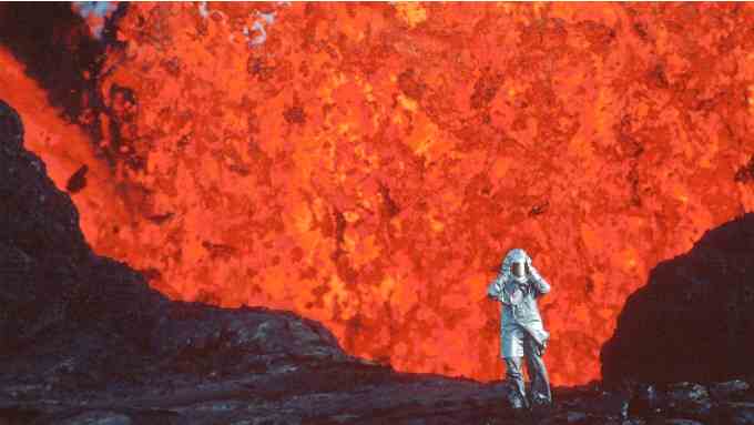 《火山挚恋》全球票房突破百万美元 年度票房最高纪录片