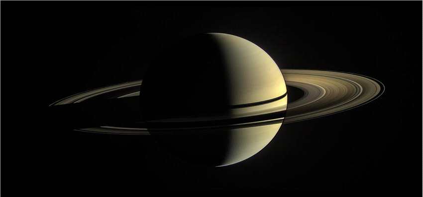土星曾经的一颗卫星Chrysalis破碎后形成土星环