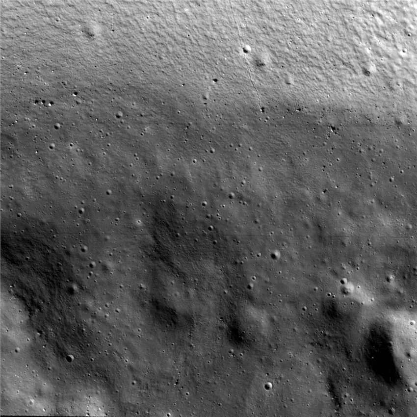 ShadowCam新图像显示月球南极附近沙克尔顿火山口的一部分