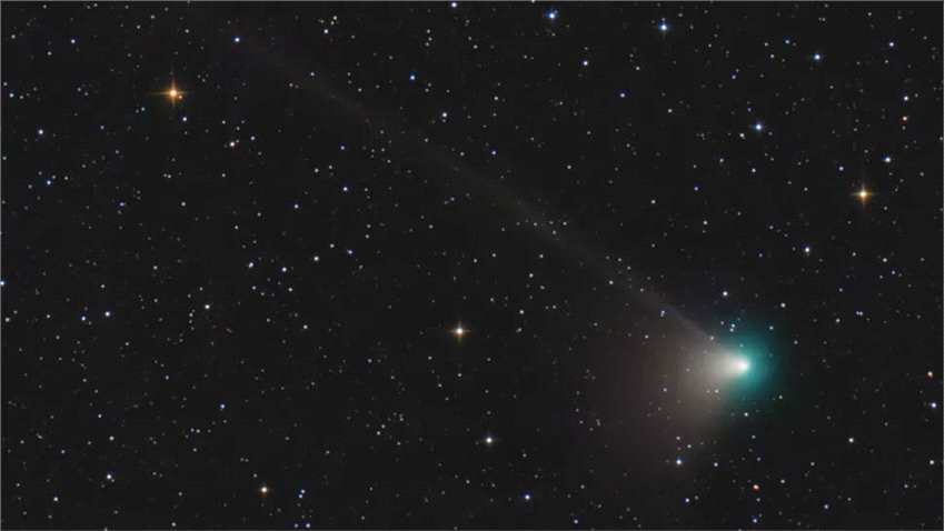 如何在夜空中看到绿色彗星C / 2022 E3（ZTF）