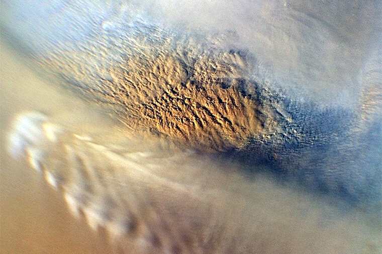 研究量化了电在火星尘暴中的全球影响