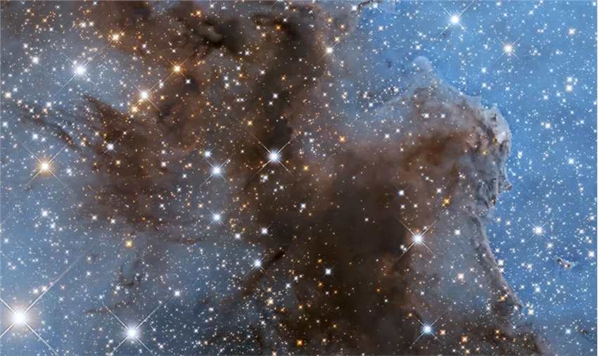 哈勃太空望远镜照片显示了船底座星云的一部分