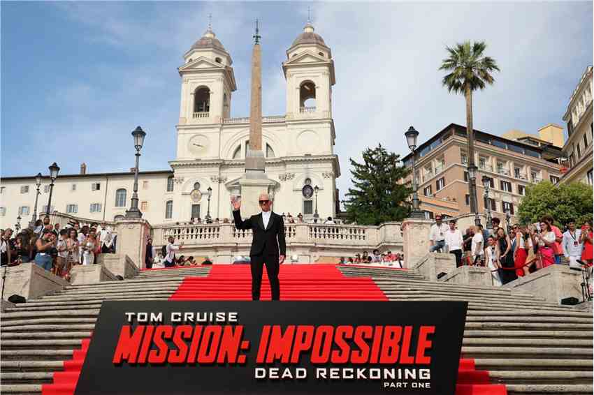 《碟中谍7》罗马首映 汤姆·克鲁斯想念中国影迷