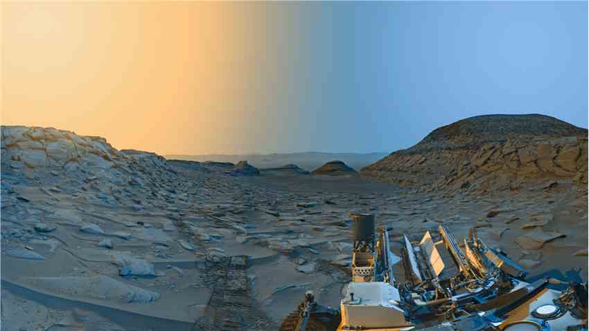 美国宇航局好奇号在新的“明信片”中捕捉到火星的早晨和下午
