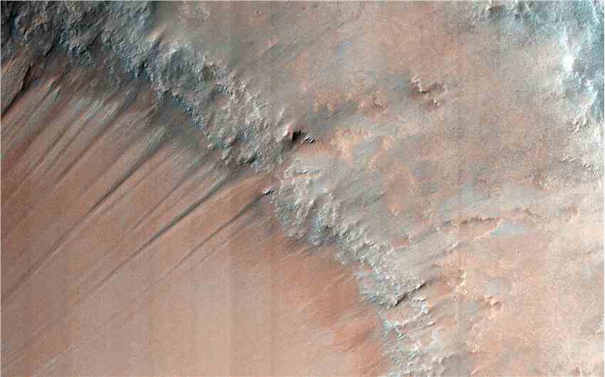 太空中的这一天：2000年6月22日火星上发现液态水的可能证据