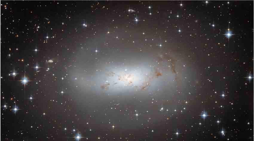 哈勃太空望远镜拍摄的不规则星系ESO 174-1