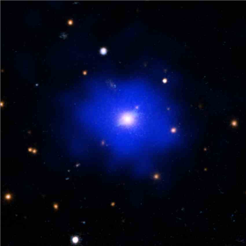 出乎意料的平静和遥远的星系团SPT-CL J2215-3537被发现了