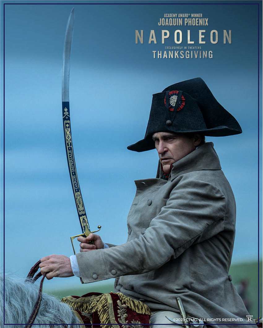 《拿破仑》新剧照和海报 拿破仑手持长剑眼神坚定