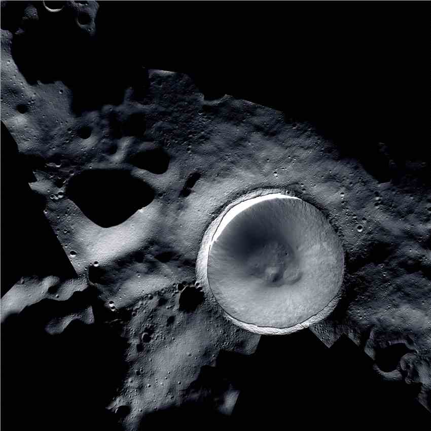 美国国家航空航天局月球相机马赛克揭示了月球南极