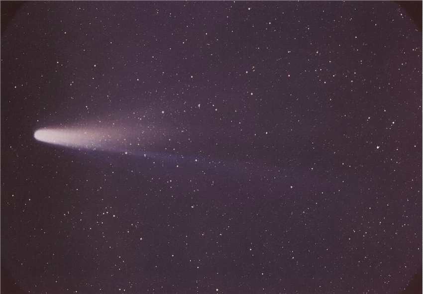 着名的哈雷彗星将于本周末通过远日点