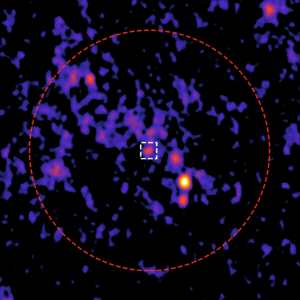 古老星团中心的神秘射电源可能是一个罕见的黑洞