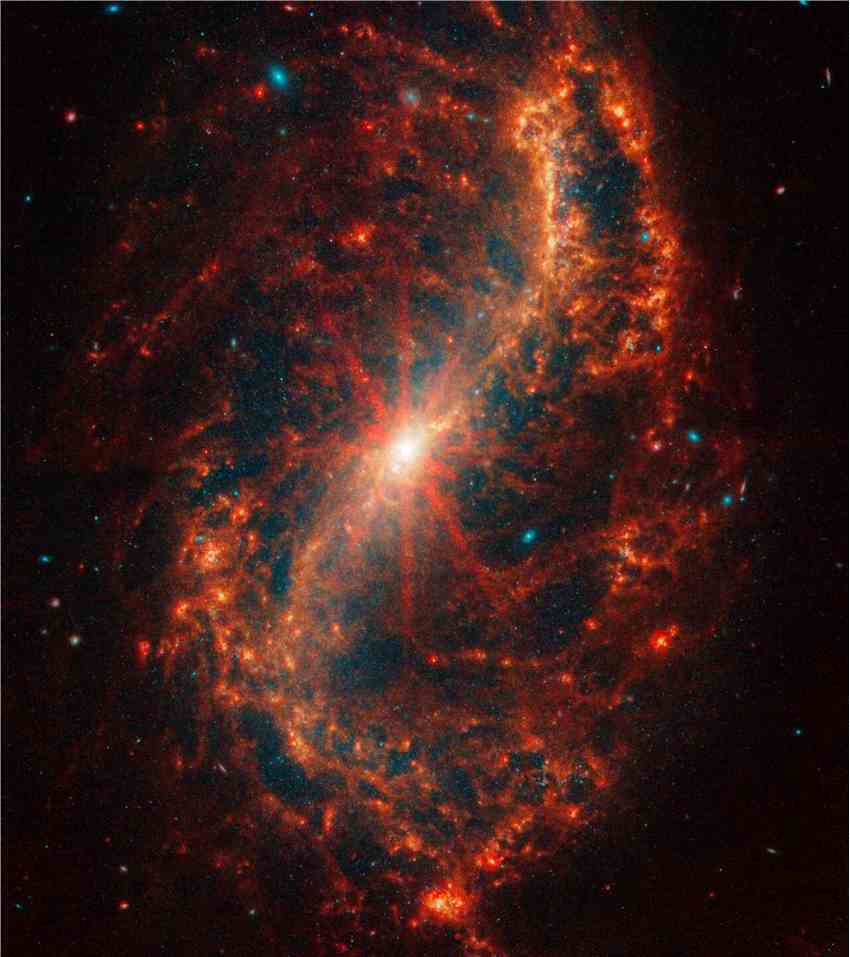 詹姆斯·韦伯太空望远镜以惊人的细节观察了19个复杂的星系结构