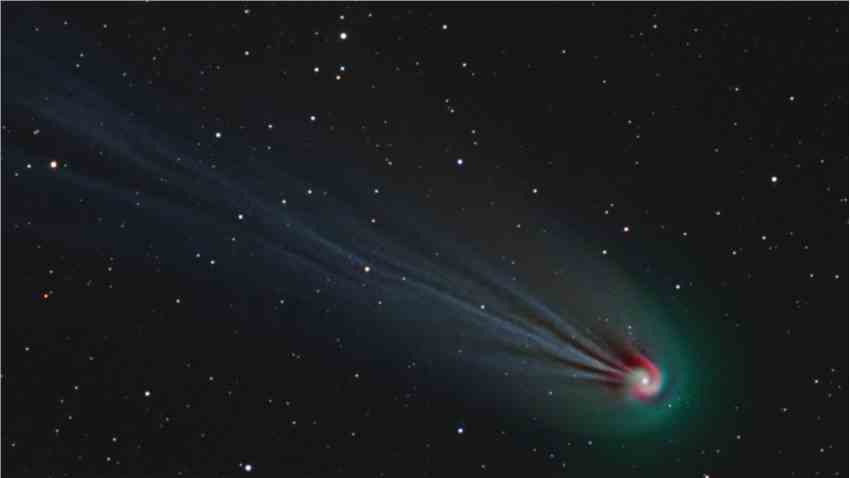 新照片显示：城市大小的绿色“魔鬼彗星”12P/Pons-Brooks周围有一个隐藏的光螺旋