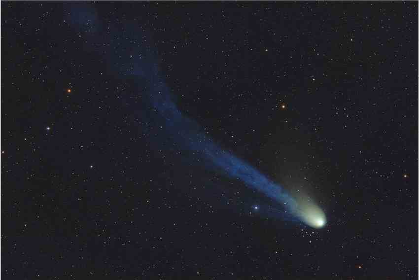 观看“魔鬼彗星”12P/Pons Brooks在爆炸性日冕物质抛射过程中接近太阳
