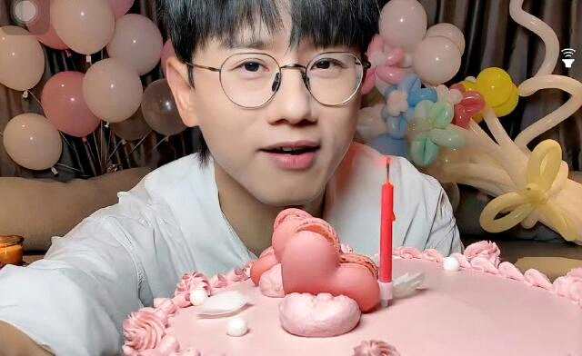 张杰直播为谢娜庆生 甜蜜表白:我的娜娜 我爱你