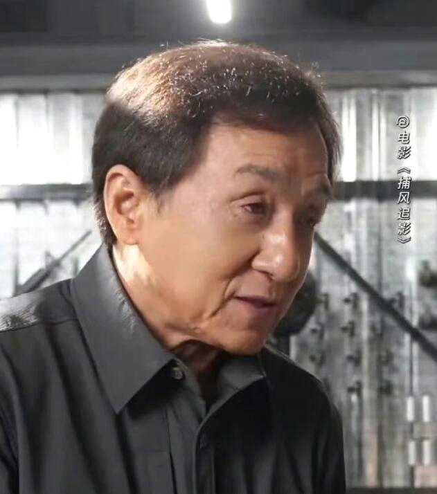 成龙时隔21年再演警察 网友:第一次对成龙71岁有了实感