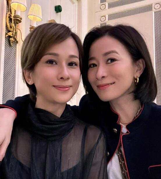 佘诗曼为文颂娴庆生:祝我们的文大小姐健康快乐