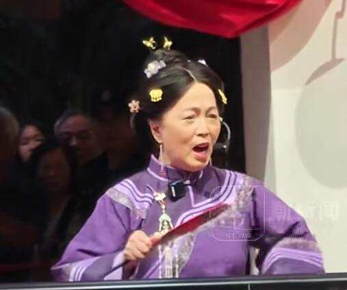 “石榴姐”苑琼丹被曝在景区打工