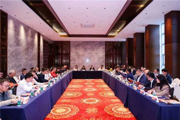 中国印染行业协会纺织品数码喷墨印花分会成立大会在绍兴召开