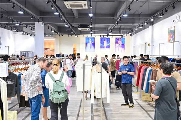 “大朗优选”采购对接会客商云集觅商机