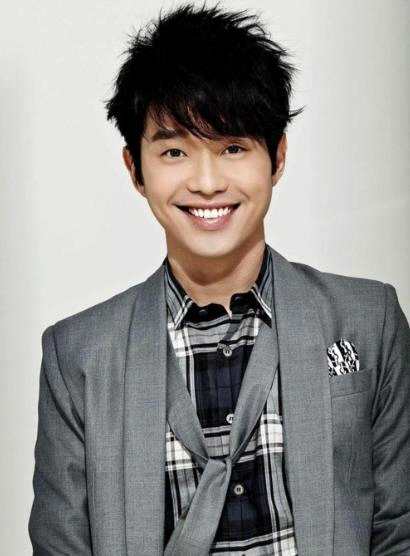 张栋梁回应11年不发情歌 坦言不想只当