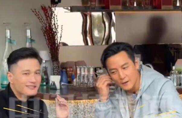 吴彦祖和尹子维一起逛西湖 两人友情超30年