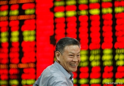 據(jù)報(bào)中證監(jiān)在北京公布深港通工作大致時(shí)間表，預(yù)料深港通在11月中下旬開通。滬深兩市周二略高開，早盤維持窄幅震蕩，航天國防股強(qiáng)勢；午後，券商板塊拉升，滬指一度沖高。截至收市，上證綜指、深證成指分別收升0.15%、0.04%，報(bào)3,074.68點(diǎn)及10,729.12點(diǎn)；滬深300指數(shù)收報(bào)3,311.99點(diǎn)，漲0.13%；創(chuàng)業(yè)板指數(shù)收升0.11%，至2,195.53點(diǎn)。兩市成交額4,224.4億元人民幣。