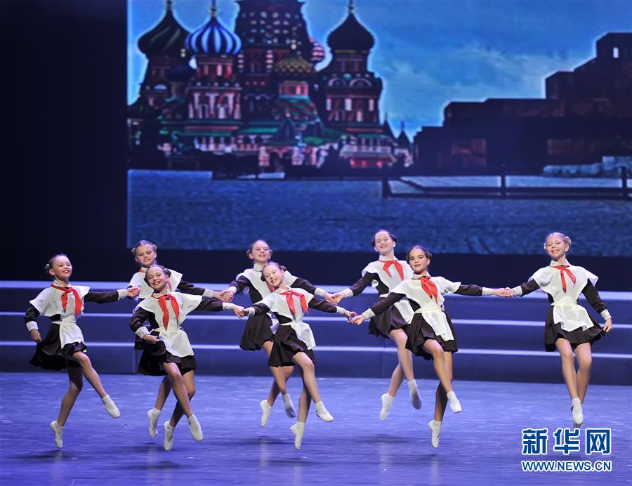 （文化）（2）俄罗斯少儿歌舞精彩亮相边城