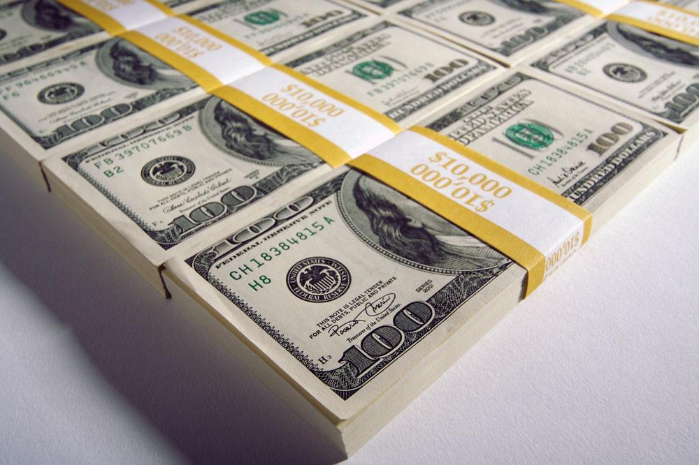 蒙古國(guó) :前段時(shí)間的“網(wǎng)紅”，因?yàn)榧磳⒌狡诘?.8億美元債務(wù)攤上大事，幾近崩潰。