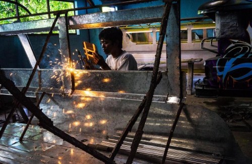 菲律賓街頭的出租車：舊吉普成了藝術(shù) 