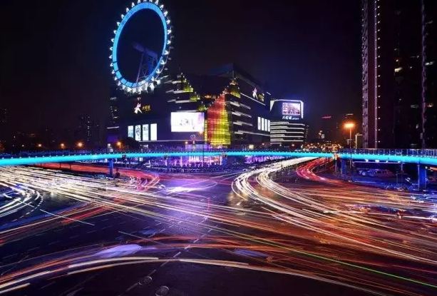 城市的发际线，购物中心屋顶新经济新潮流