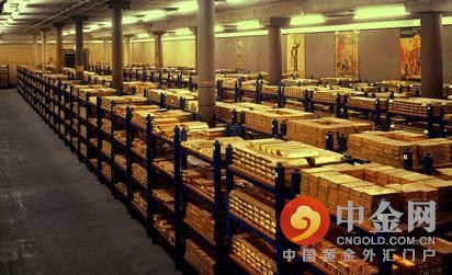 经济数据显示，此前一个月(截止2月1日)俄罗斯黄金（GOLD)储备亦为3880万盎司，但由于当时现货黄金（伦敦金）价尚未回落，总价值在490.6亿美元。