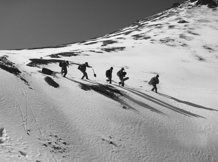 近期，迷你型個股扎堆招股上市，永順控股香港(08421)也是其中之一。它或許是短線投機客的戰(zhàn)場，卻不是長線掘金者的天堂。