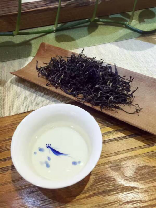 渝川藏品：峨眉紫芽在陆羽《茶经》中流转的那抹紫 