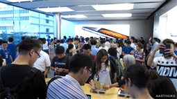 《路透》報道，IHS Markit拆解蘋果公司新推的iPhone 7，發(fā)現(xiàn)iPhone 7的制作成本高於iPhone 6S，主要是因為電池及存儲容量增加。計及每部5美元的基本制造成本，iPhone 7每部總生產(chǎn)成本為224.8美元，較iPhone 6S高36.89美元或19.6%。