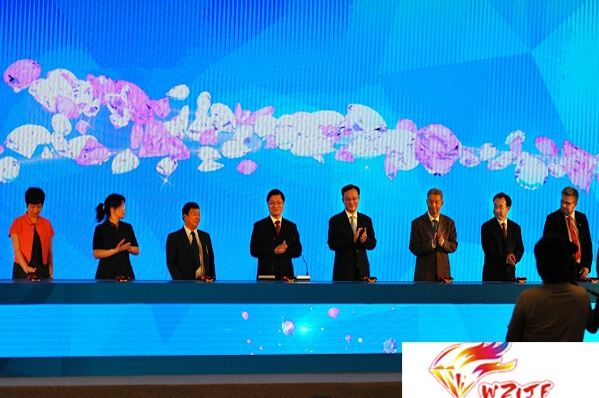 “世界人工寶石之都”梧州舉辦寶石節(jié) 首創(chuàng)“互聯(lián)網(wǎng)+寶石” “世界人工寶石之都”梧州舉辦寶石節(jié) 首創(chuàng)“互聯(lián)網(wǎng)+寶石”