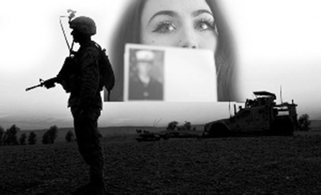 2017年3月8日，美国洛杉矶，两名陆战队女兵召开新闻发布会。
