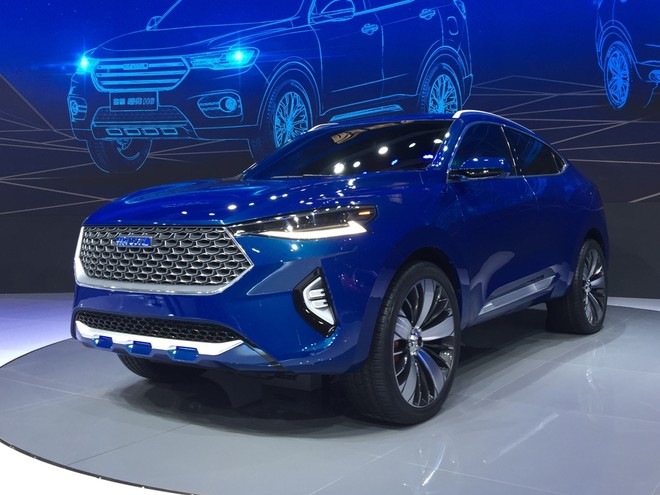 長城在上海車展發(fā)布了新一代H6，從評測中看出大家的評價總體積極樂觀。我一貫認為長城作為民營企業(yè)，是從慘烈的市場競爭中殺出的佼佼者，有著強大的競爭力，這集中體現(xiàn)在以垂直整合的供應鏈獲取低成本，柔性生產(chǎn)，擁有長期積累的用戶口碑和龐大的用戶基數(shù)，對渠道銷售的掌控和服務的規(guī)范，還有長城對市場機會的把握也是一貫精準的。