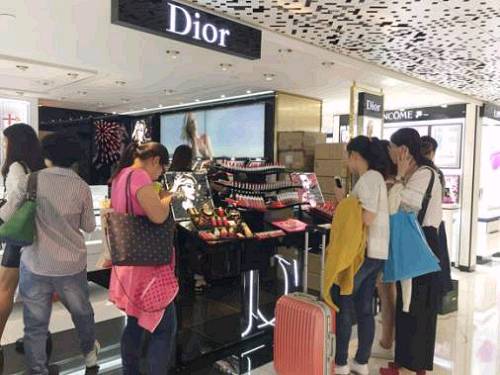 正在詢價的內(nèi)地代購者