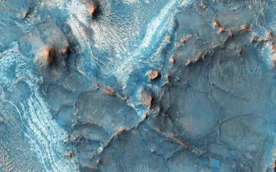 令人惊叹！色彩丰富多样的火星地貌