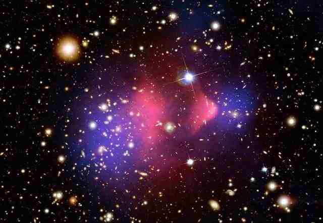 假如以光速旅行，我们这一生能踏遍137亿光年的宇宙吗？