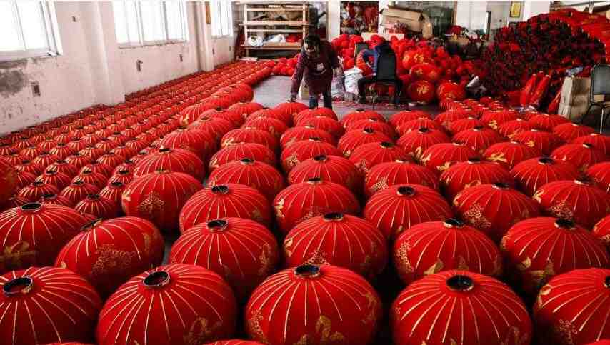 亚洲最大灯笼生产基地 日产传统灯笼3000个