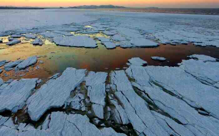 大连北部海域近海现“极地冰海”景观