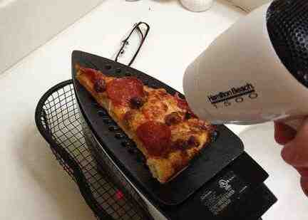 披萨是用熨斗烤出来的