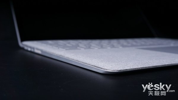 “一键轻心” 微软Surface Laptop评测