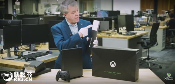 地球最強(qiáng)游戲機(jī)！微軟Xbox One X天蝎版開(kāi)箱：3300元