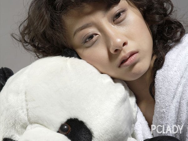 VAVA素顏上熱搜 擋不住的黑眼圈侵襲