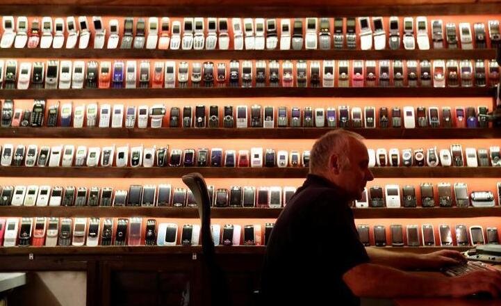 斯洛伐克一博物馆展出老式手机 满满怀旧风